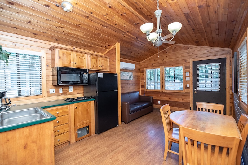 Cindy Bear™ Cottage-2